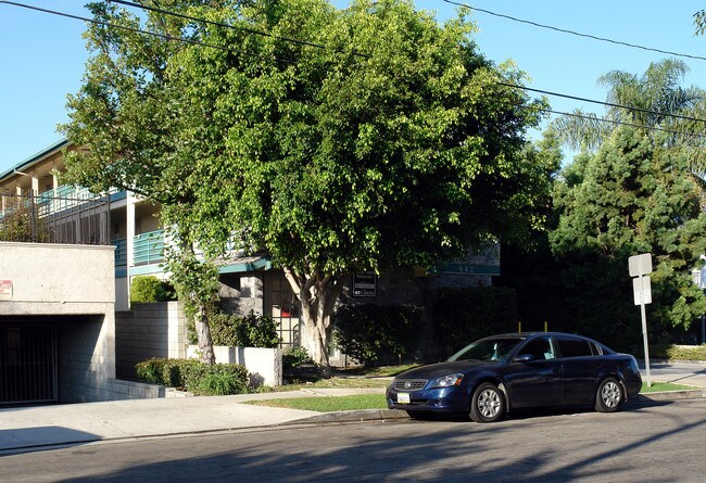 842 N Acacia St in Inglewood, CA - Foto de edificio - Building Photo