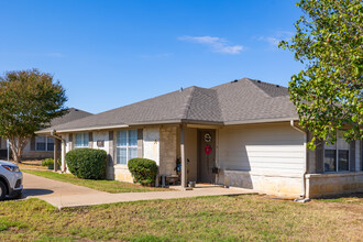 Towne Park in Kingsland in Kingsland, TX - Building Photo - Building Photo