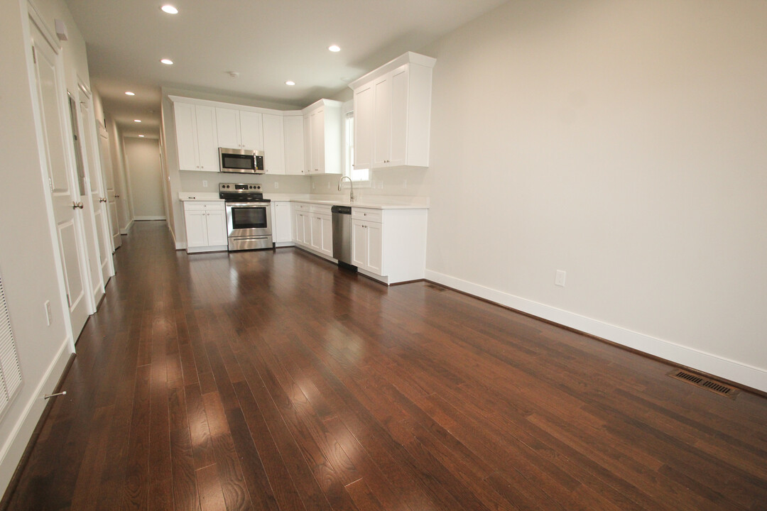 1507 W Cary St in Richmond, VA - Foto de edificio