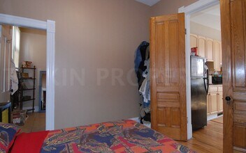 2533 Lyndale Ave S in Minneapolis, MN - Building Photo - Building Photo