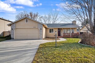 2074 N Siesta Ave in Boise, ID - Building Photo
