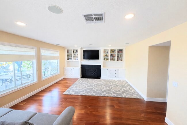 730 Via Barquero in San Marcos, CA - Building Photo - Building Photo