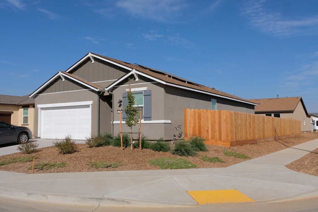 308 Cutlass Ct in Merced, CA - Building Photo