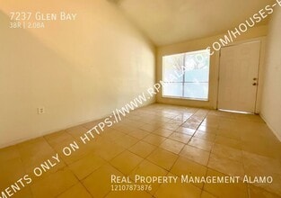 7237 Glen Bay Dr in San Antonio, TX - Building Photo - Building Photo