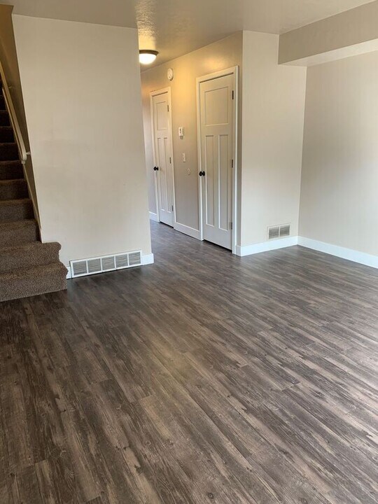 6173 Vine Field Ln in Murray, UT - Building Photo