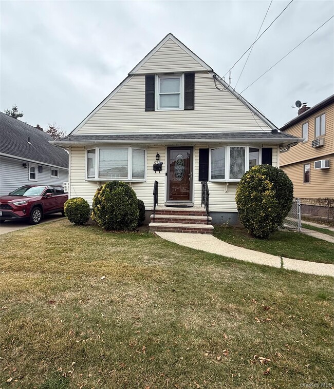 property at 573 Lakeville Rd