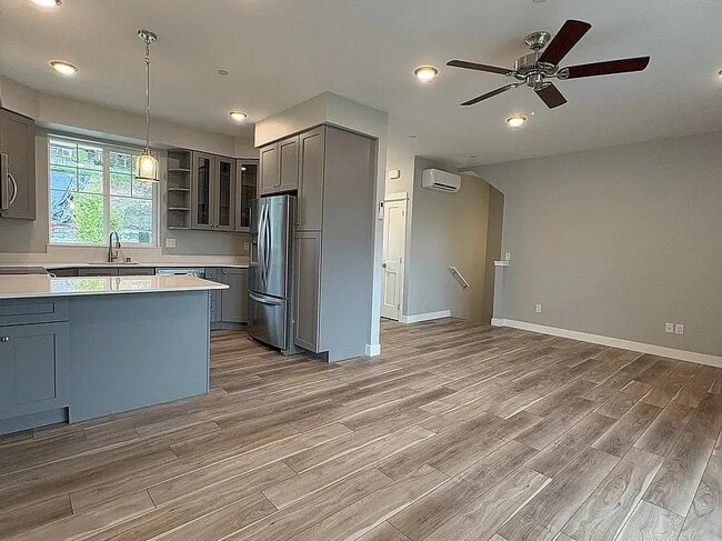 property at 3621 Sussex Dr