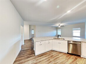 6144 Nathaniel Ln in Fairburn, GA - Building Photo - Building Photo