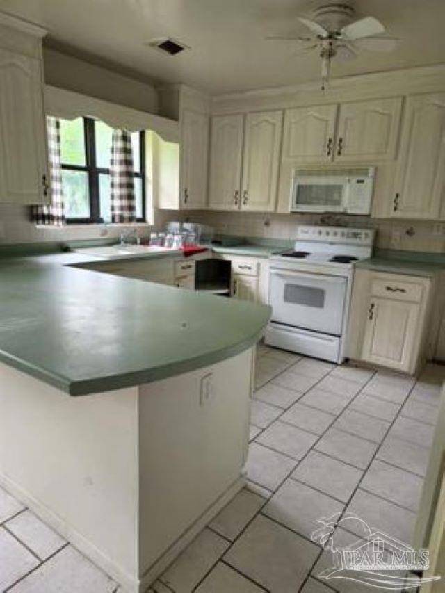 1802 Peyton Dr in Pensacola, FL - Building Photo - Building Photo