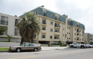 722 S Oxford Ave in Los Angeles, CA - Foto de edificio - Building Photo