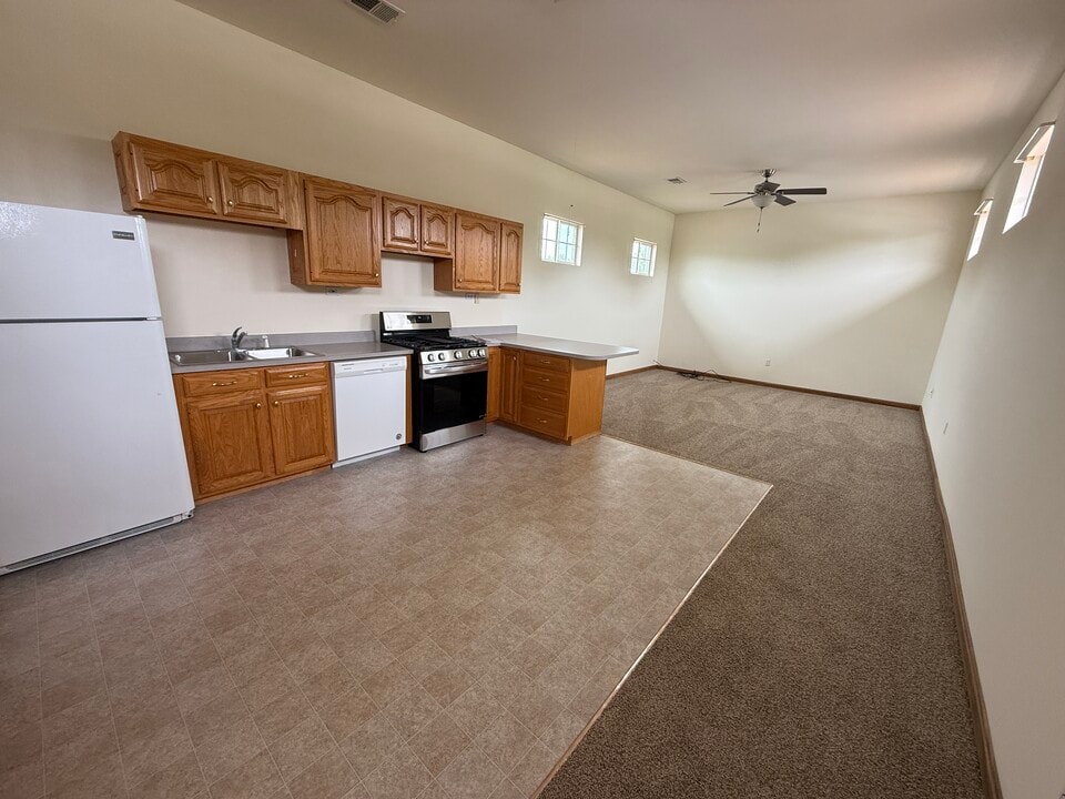 788 McCool Rd, Unit 12 in Valparaiso, IN - Building Photo