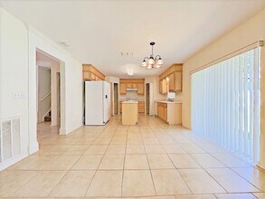2412 Palmetto Ridge Cir in Apopka, FL - Foto de edificio - Building Photo