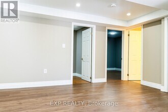 96 Timberlane Crescent in Kitchener, ON - Building Photo - Building Photo