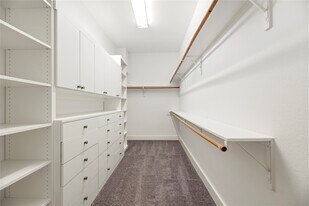 18423 Blue Hollow Heights Dr in Cypress, TX - Building Photo