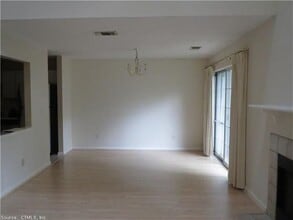 105 The Mews in Rocky Hill, CT - Building Photo - Building Photo
