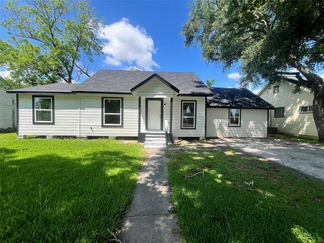 property at 306 S Virginia St