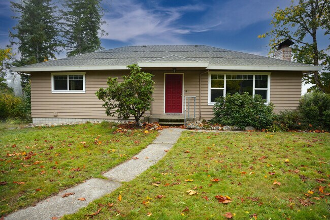 11839 Glenwood Rd in Port Orchard, WA - Building Photo - Building Photo