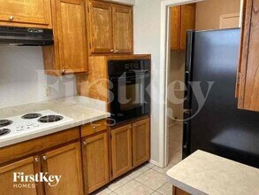 6481 Whitehurst Dr in Watauga, TX - Building Photo - Building Photo