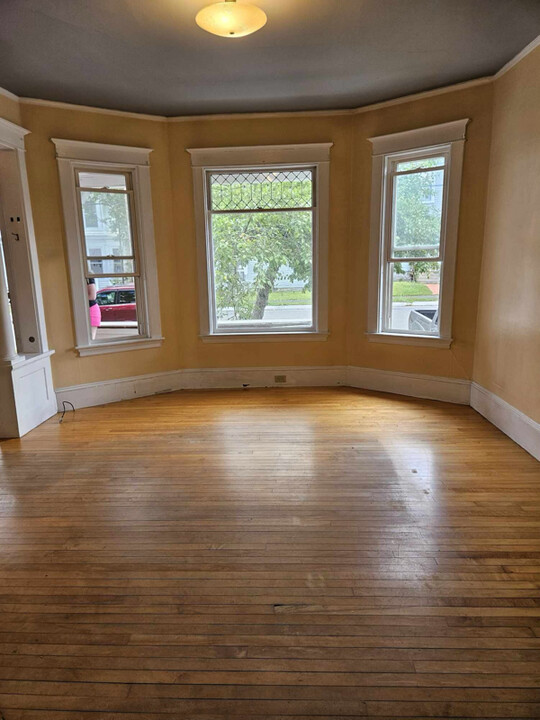 284 French St in Bangor, ME - Building Photo