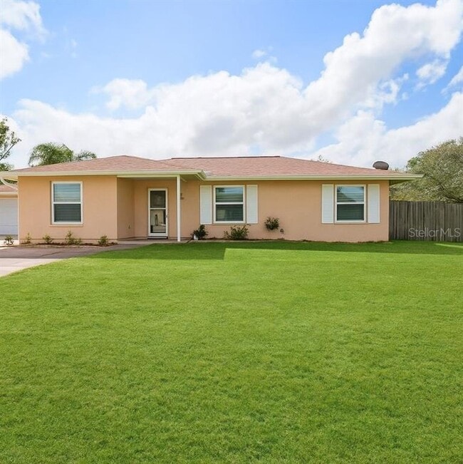 property at 2283 Howland Blvd