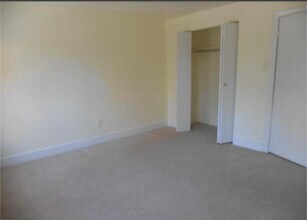 127 Pensdale Street in Philadelphia, PA - Building Photo - Building Photo