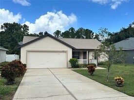 2763 Athens Dr in Leesburg, FL - Building Photo