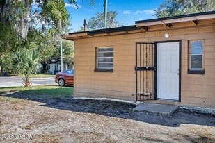 402 E 27th St in Jacksonville, FL - Building Photo