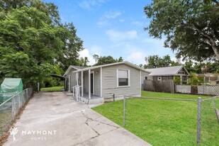 228 S Eastside Dr in Lakeland, FL - Building Photo