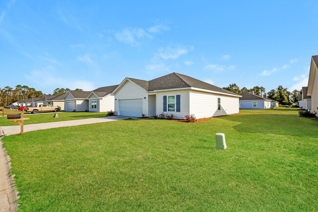 69 Laura Ct in Brunswick, GA - Building Photo - Building Photo