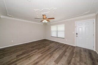 5362 Trekell St in North Port, FL - Building Photo - Building Photo