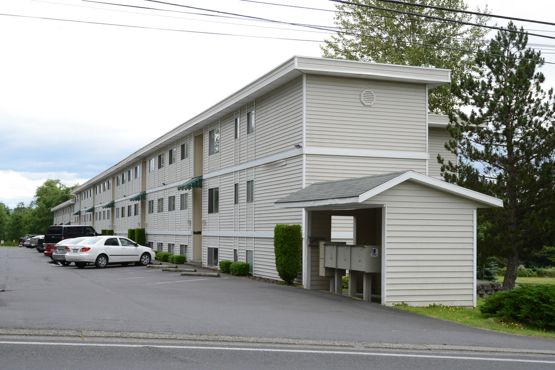 Columbia Heights Village in Longview, WA - Building Photo