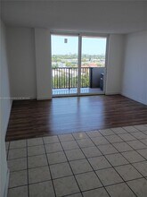 2075 NE 164th St in North Miami Beach, FL - Building Photo - Building Photo
