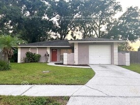 106 Euclid Loop in Seffner, FL - Building Photo
