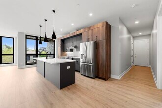 1718 S Halsted St in Chicago, IL - Building Photo - Building Photo