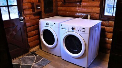 3059 Pittman Center Rd in Sevierville, TN - Building Photo - Building Photo