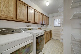 12811 Ashford Hills Dr in Houston, TX - Foto de edificio - Building Photo