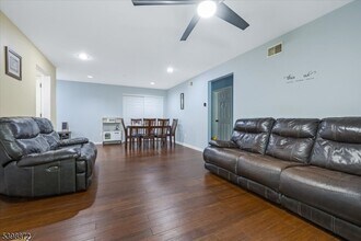 56 Maple Ln in Mount Arlington, NJ - Building Photo - Building Photo