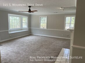 145 N Mourning Dove Dr in Fayetteville, GA - Building Photo - Building Photo