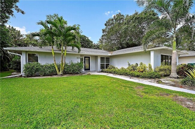 404 Marathon Ct in Naples, FL - Building Photo - Building Photo