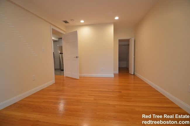 1801 Beacon St in Brookline, MA - Building Photo - Building Photo