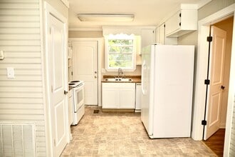 111 N Irwin St in Milledgeville, GA - Building Photo - Building Photo