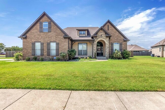 property at 806 Cherokee Trce