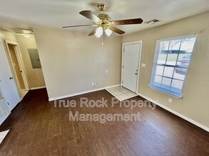 218 E 14th St in Ada, OK - Building Photo - Building Photo