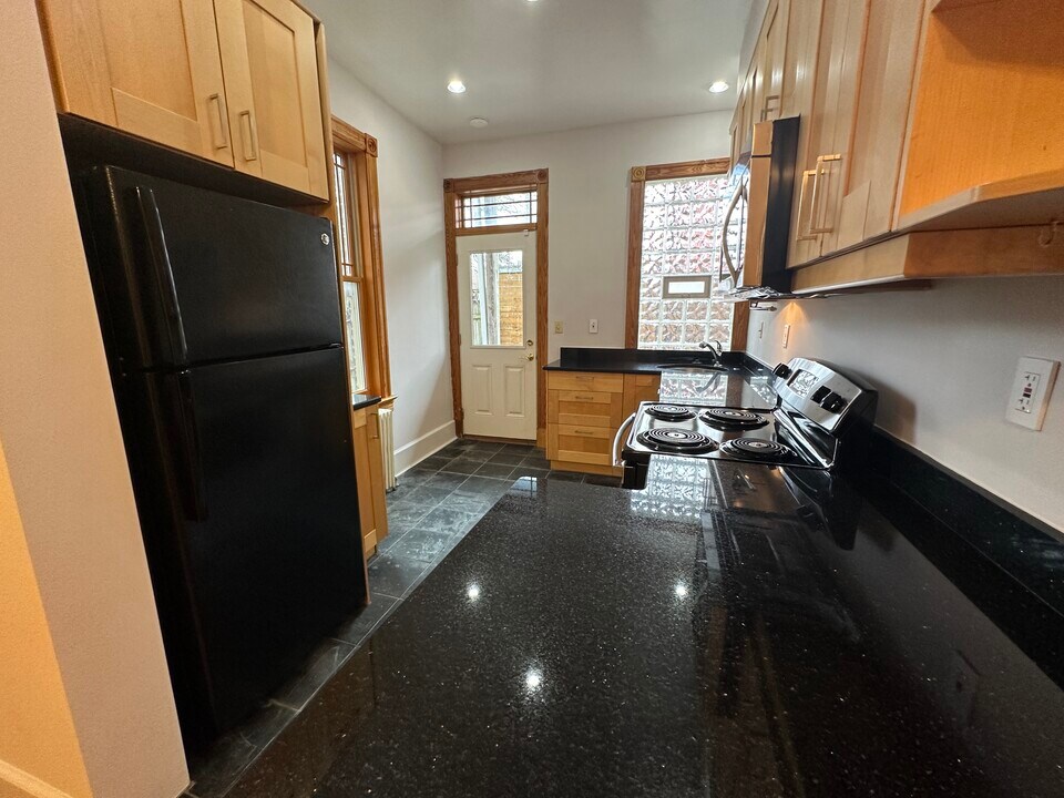 648 11th St NE, Unit A in Washington, DC - Building Photo