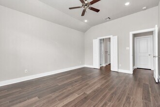 10622 Cascade Crk Dr in Rosharon, TX - Building Photo - Building Photo