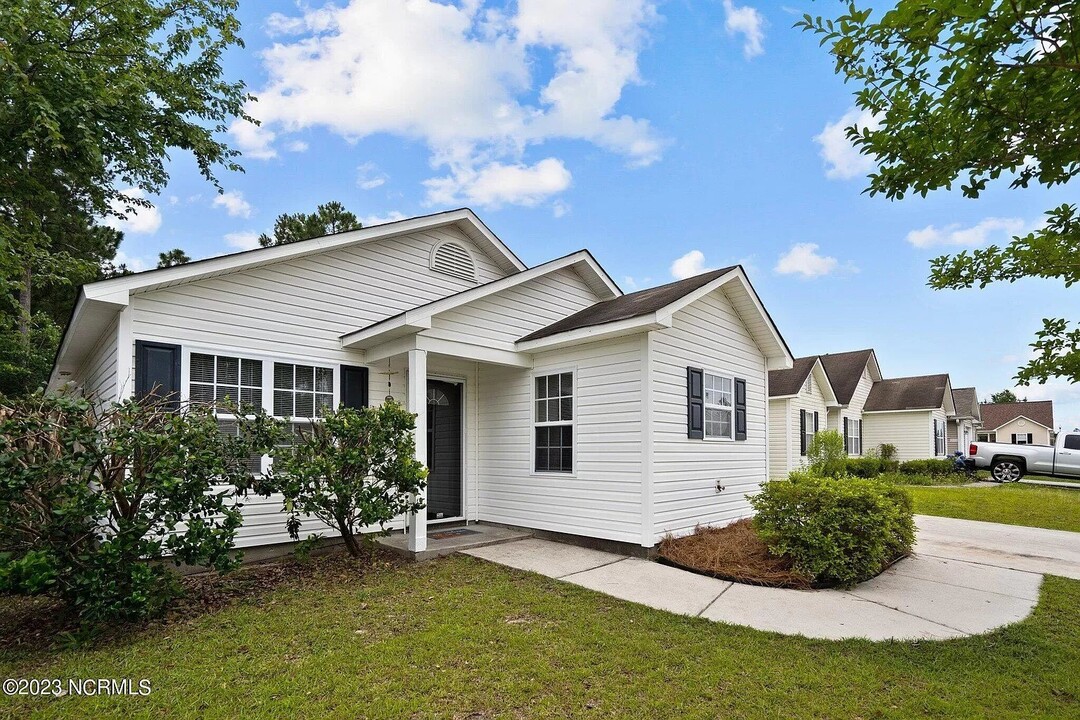 1035 Ashland Way in Leland, NC - Building Photo