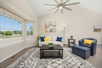 9817 Buffalo St in Longmont, CO - Building Photo - Building Photo