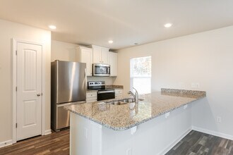 4069 Reinfield Dr in Inman, SC - Building Photo - Building Photo