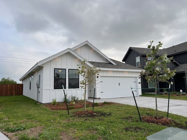 property at 2256 Grove Ln