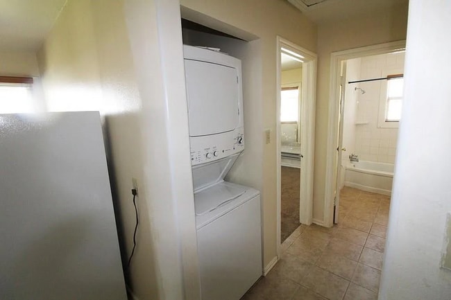 403 Babb Dr in Oklahoma City, OK - Building Photo - Building Photo